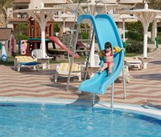 aquarev-plongee-sous-marine-egypte-el-quseir-sejour-hotel-pensee-royal-garden-piscine-enfants