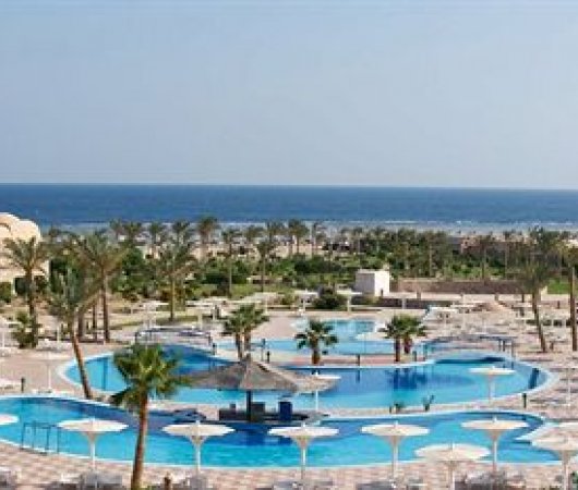 aquarev-plongee-sous-marine-egypte-el-quseir-sejour-hotel-pensee-royal-garden-vue-piscines