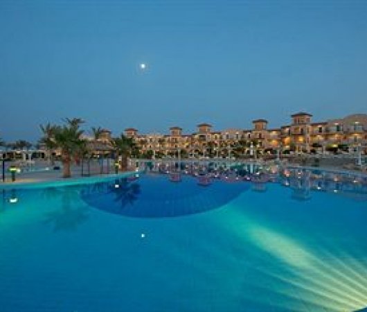 aquarev-plongee-sous-marine-egypte-el-quseir-sejour-hotel-pensee-royl-garden-vue-piscine-nuit