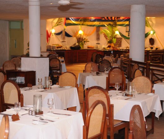 aquarev-plongee-sous-marine-ile-maurice-sejour-hotel-casuarina-restaurant