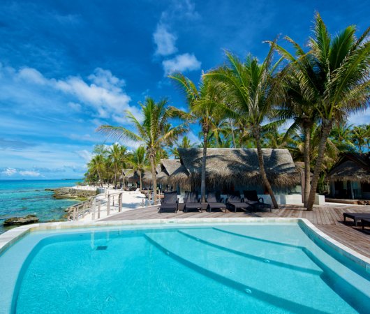 aquarev-plongee-sous-marine-polynesie-francaise-rangiroa-sejour-hotel-maitai-piscine