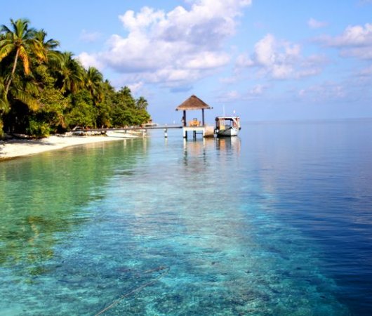 aquarev-plongee-sous-marine-sejour-maldives-hotel-vilamendhoo-centre-de-plongee-jetee