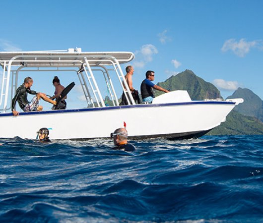 aquarev-plongee-sous-marine-sejour-polynesie-francaise-moorea-centre-scubapiti-bateau-sortie