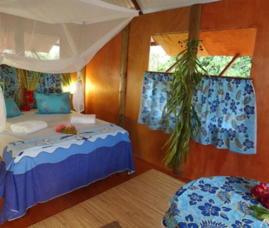 aquarev-plogee-sous-marine-polynesie-francaise-fakarava-sejour-pension-havaiki-lodge-chambre-bungalow-jardin