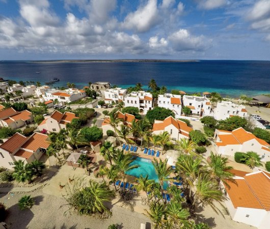 aquarev-plongee-sous-marine-caraibes-sejour-bonaire-hamlet-oasis-resort-vue-complexe