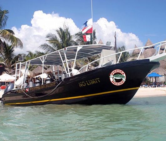 aquarev-plongee-sous-marine-centre-playa-del-carmen-phocea-bateau