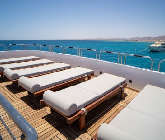 aquarev-plongee-sous-marine-croisiere-arabie-saoudite-bateau-lavender-la-compania-del-mar-rosso-transats-sky-deck16