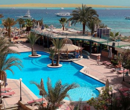 aquarev-plongee-sous-marine-egypte-hurghada-sejour-hotel-bella-vista-piscine-exterieure