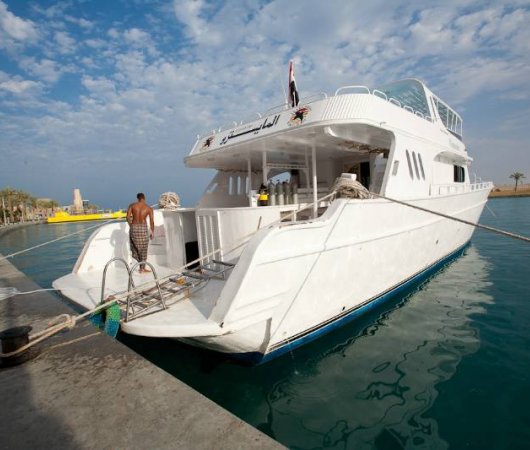 aquarev-plongee-sous-marine-egypte-port-ghalib-sejour-centre-de-plongee-extra-divers-port-bateau