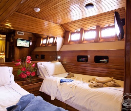 aquarev-plongee-sous-marine-equateur-galapagos-croisiere-galapagos-aggressor-3-yacht-cabine-deluxe