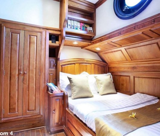 aquarev-plongee-sous-marine-indonesie-komodo-bali-croisiere-dive-and-cruise-adelaar-cabine-deluxe-4-lit-double