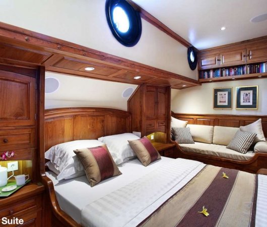 aquarev-plongee-sous-marine-indonesie-komodo-bali-croisiere-dive-and-cruise-adelaar-master-suite-vue-des-3-lits