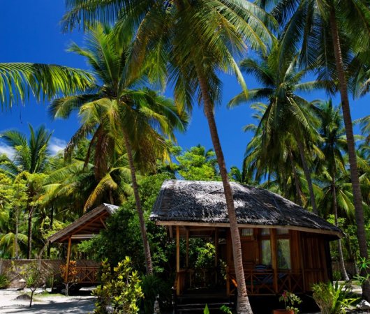 aquarev-plongee-sous-marine-indonesie-sejour-hotel-gangga-island-resort-and-spa-bungalow-cocotier