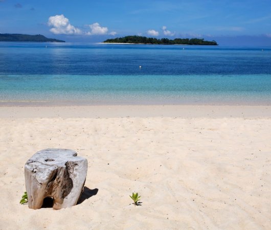 aquarev-plongee-sous-marine-indonesie-sejour-hotel-gangga-island-resort-and-spa-plage-sable
