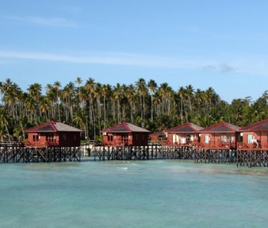 aquarev-plongee-sous-marine-indonesie-sejour-maratua-paradise-resort-vue-water-bungalow