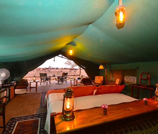 aquarev-plongee-sous-marine-kenya-sejour-extension-tsavo-east-satao-camp-suite-tente