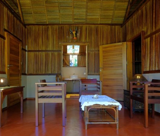 aquarev-plongee-sous-marine-madagascar-sejour-nosy-komba-coco-komba-lodge-bungalow-familialbis.jpeg