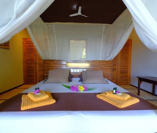 aquarev-plongee-sous-marine-madagascar-sejour-nosy-komba-coco-komba-lodge-chambre-lit-doublebis