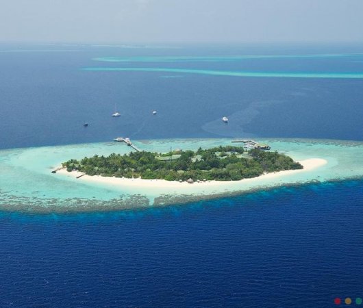 aquarev-plongee-sous-marine-maldives-atoll-male-nord-sejour-hotel-eriyadu-island-resort-vue-atoll