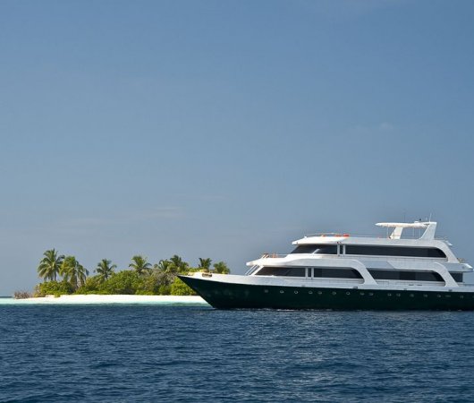 aquarev-plongee-sous-marine-maldives-croisiere-bateau-emperor-maldives-bateau-profil2