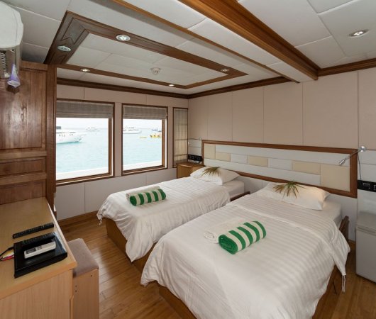 aquarev-plongee-sous-marine-maldives-croisiere-emperor-maldives-pont-superieur-cabine-lit-jumeaux