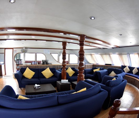 aquarev-plongee-sous-marine-maldives-croisiere-emperor-maldives-salon