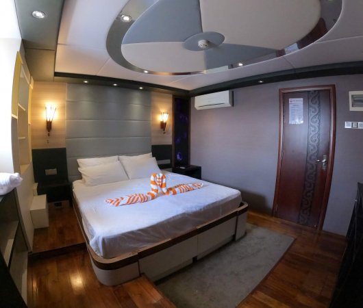 aquarev-plongee-sous-marine-maldives-croisiere-seafari-explorer2-bateau-cabine-double.jpeg