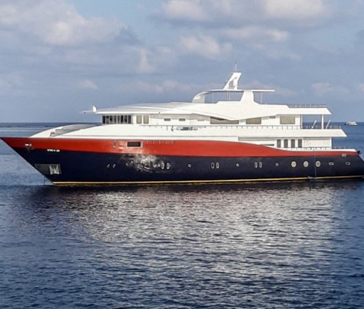 aquarev-plongee-sous-marine-maldives-emperor-maldives-croisiere-bateau-emperor-explorer-profil-du-bateau