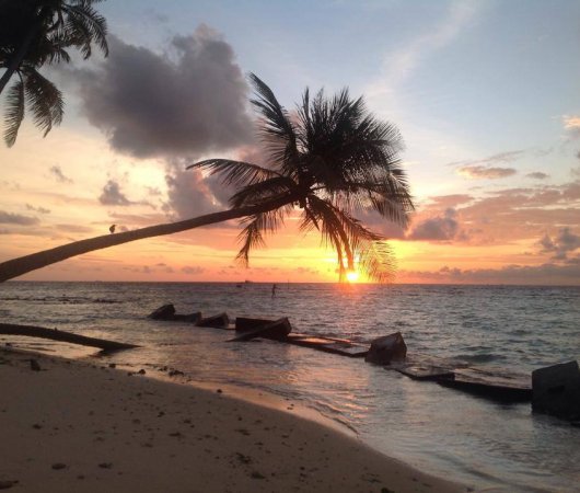 aquarev-plongee-sous-marine-maldives-sejour-hotel-arena-beach-and-spa-plage-coucher-de-soleil