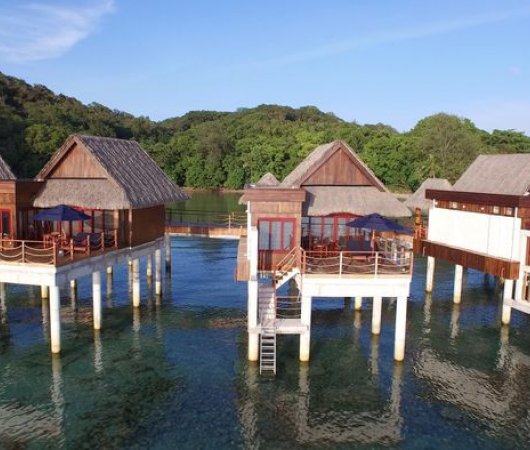 aquarev-plongee-sous-marine-micronesie-palau-sejour-hotel-palau-pacific-resort-water-bungalow-front-bis