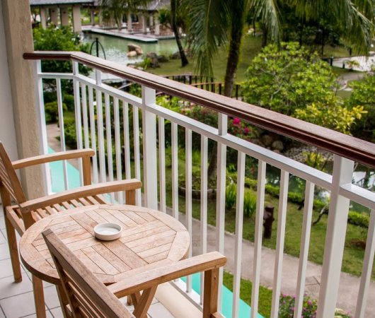 aquarev-plongee-sous-marine-micronesie-palau-sejour-hotel-palau-royal-resort-chambre-superieure-jardin-balcon
