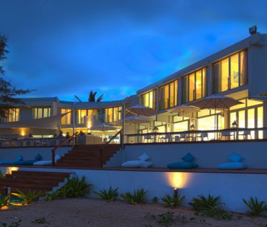 aquarev-plongee-sous-marine-mozambique-sejour-hotel-tofo-mar-exterieur-des-chambres