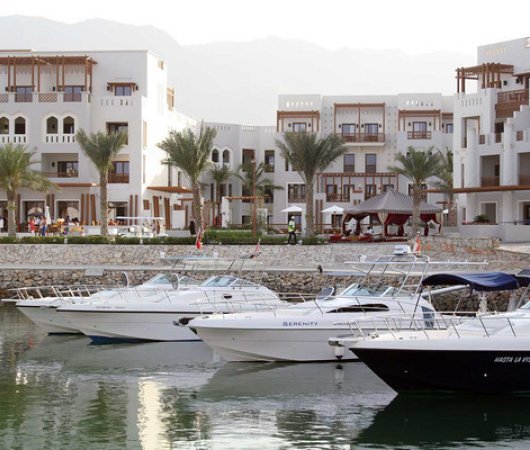 aquarev-plongee-sous-marine-oman-sejour-hotel-sifawy-boutique-marina-bateau