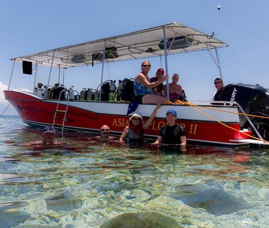 aquarev-plongee-sous-marine-philippines-puerto-galera-sejour-centre-asia-divers-speed-boat