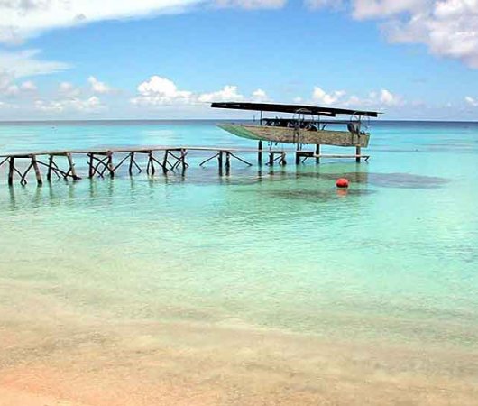 aquarev-plongee-sous-marine-polynesie-francaise-fakarava-sejour-pension-tokerau-village-lagon-ponton