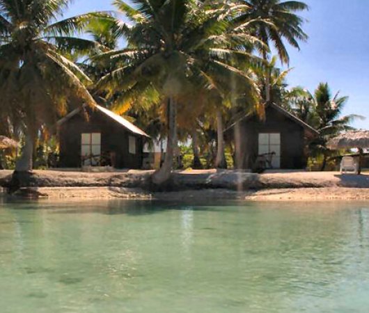 aquarev-plongee-sous-marine-polynesie-francaise-fakarava-sejour-pension-veke-veke-bungalow-lagon