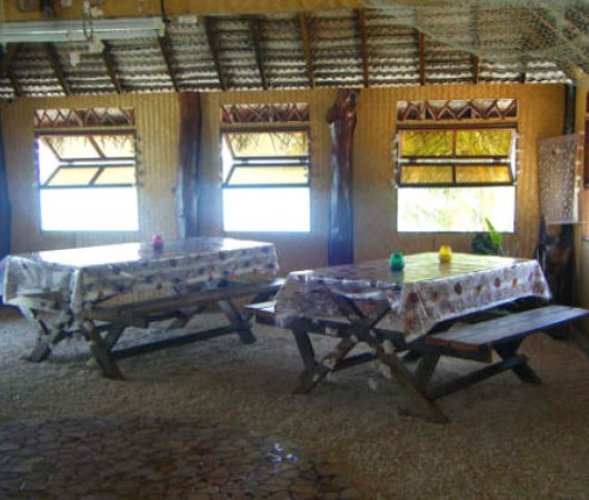 aquarev-plongee-sous-marine-polynesie-francaise-fakarava-sejour-pension-veke-veke-restaurant