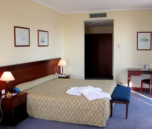 aquarev-plongee-sous-marine-portugal-les-acores-faial-hotel-faial-resort-chambre