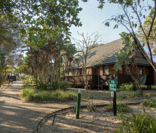 aquarev-plongee-sous-marine-sejour-afrique-du-sud-extension-sodwana-bay-lodge-chalets-exterieur