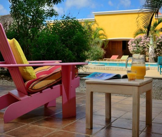 aquarev-plongee-sous-marine-sejour-bonaire-hotel-djambo-terrasse-vue-piscinebis