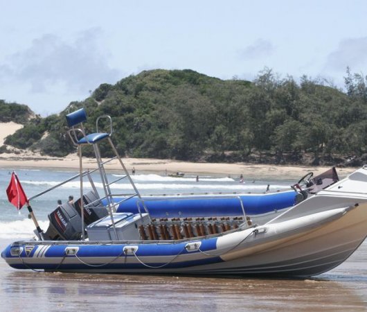 aquarev-plongee-sous-marine-sejour-centre-mozambique-scuba-diversity-bateau