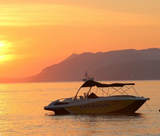 aquarev-plongee-sous-marine-sejour-croatie-cavtat-epidaurum-diving-center-boat