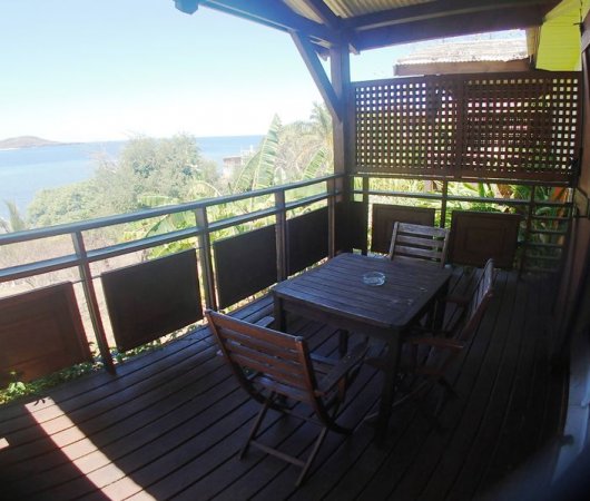 aquarev-plongee-sous-marine-sejour-hotel-mayotte-sakouli-terrasse