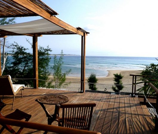 aquarev-plongee-sous-marine-sejour-hotel-mozambique-baia-somnambula-tofo-terrasse1