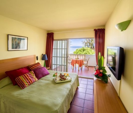 aquarev-plongee-sous-marine-sejour-la-reunion-hotel-le-nautile-chambre-vue-merbis