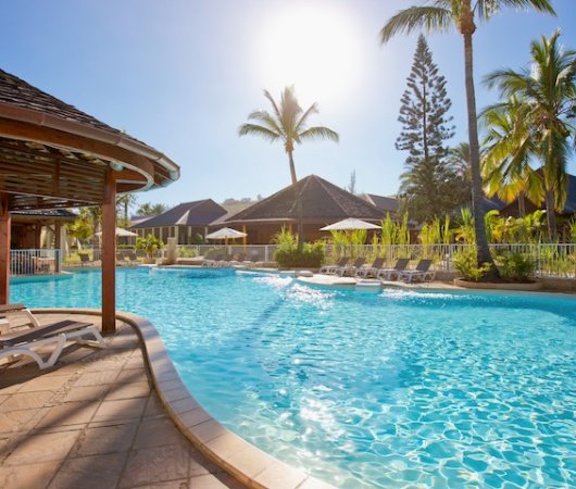 aquarev-plongee-sous-marine-sejour-la-reunion-hotel-le-recif-piscine-pool-bar