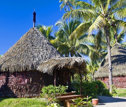 aquarev-plongee-sous-marine-sejour-nouvelle-caledonie-hienghene-koulnoue-village-chambre-huttebis
