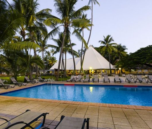 aquarev-plongee-sous-marine-sejour-nouvelle-caledonie-hienghene-koulnoue-village-piscinebis