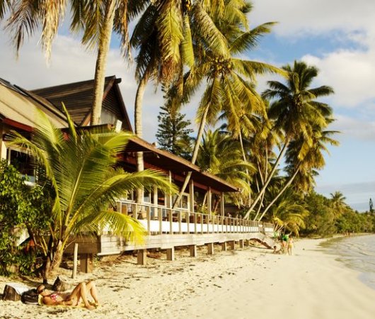 aquarev-plongee-sous-marine-sejour-nouvelle-caledonie-ile-des-pins-hotel-kou-bugny-terrasse-restaurantbis
