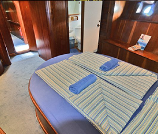 aquarev-plongee-sous-marine-seychelles-croisiere-bateau-sea-star-voilier-cabine-lit-double